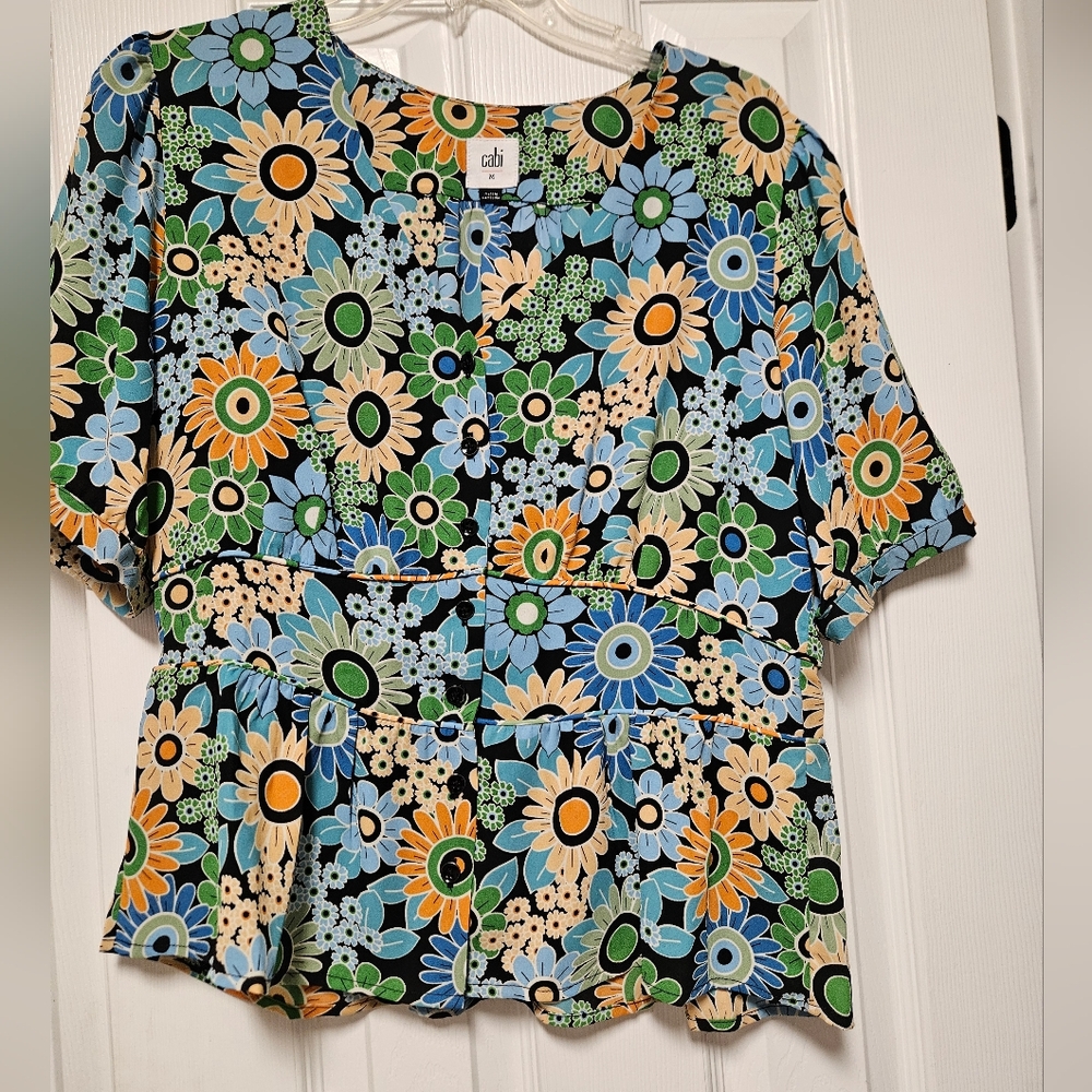 CABI #5900 Happy Top Sz-M Multi Colored Floral Like New Worn Once